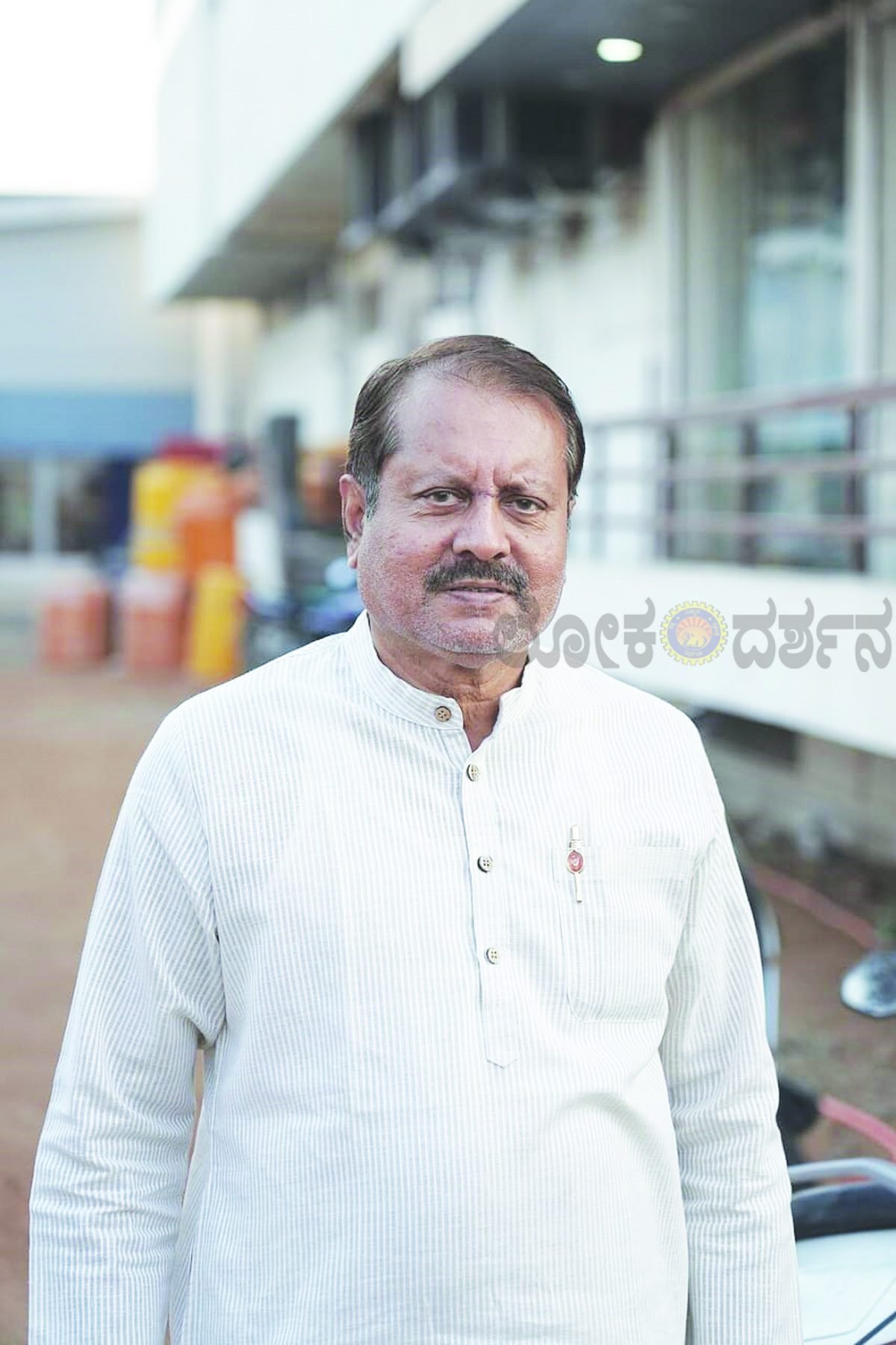 ಕೆರೆಗಳಿಗೆ ತಕ್ಷಣ ನೀರು ಹರಿಸಲು ನಾಡಗೌಡ ಒತ್ತಾಯ