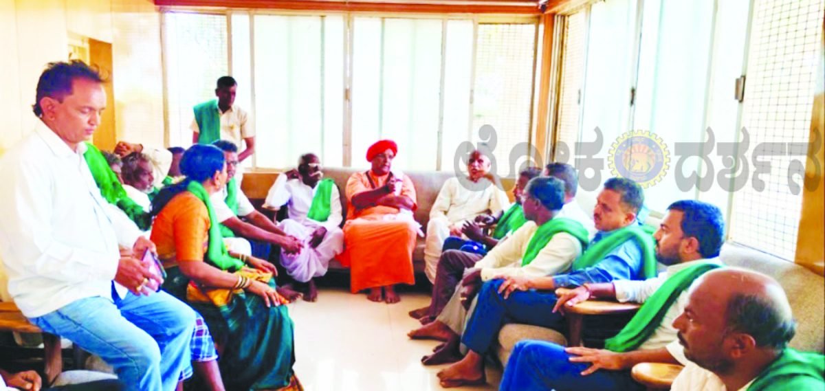 ಬರಪೀಡಿತ ರೈತರಿಗೆ ಸೂಕ್ತ ಪರಿಹಾರ ನೀಡಲು ಒತ್ತಾಯ