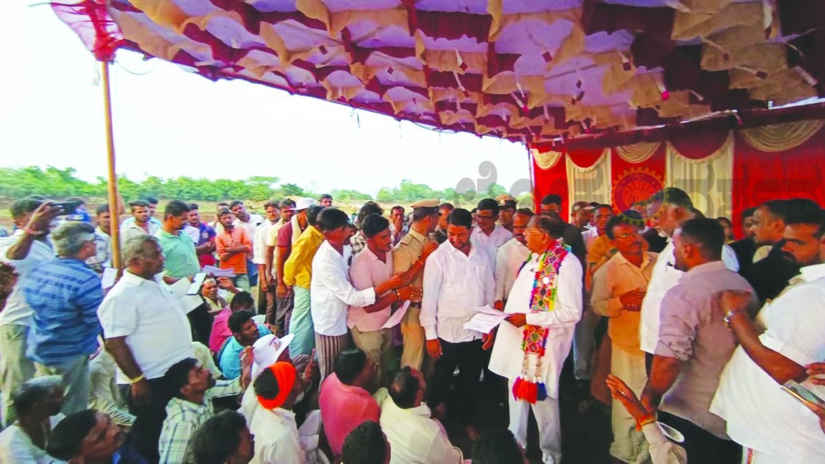 ಸ್ಥಳೀಯ ಉದ್ಯೋಗ ಕಲ್ಪಿಸಿ, ವಲಸೆ ತಡೆಯಲು ಕ್ರಮ: ಡಾ. ಜಿ. ಪರಮೇಶ್ವರ