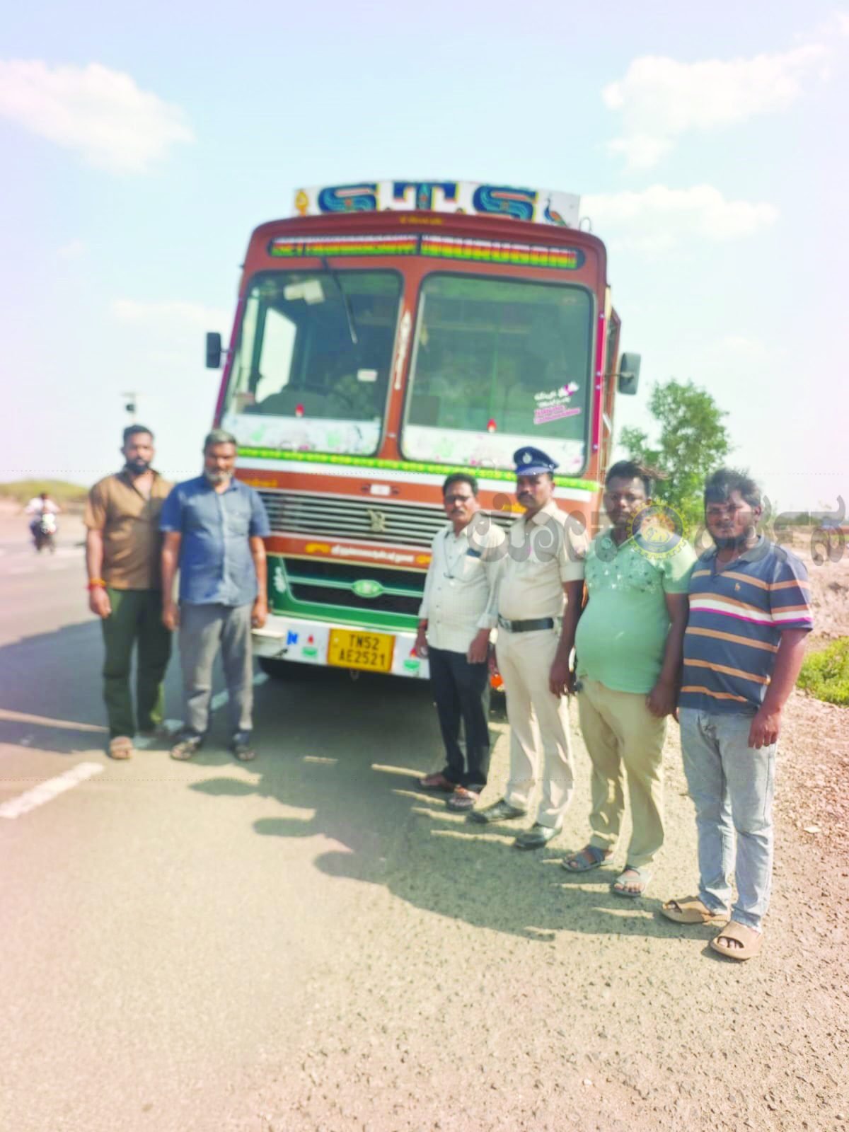 ಅಕ್ರಮ ಪಡಿತರ ಅಕ್ಕಿ ಸಾಗಾಟ ಪತ್ತೆ; ಇಬ್ಬರು ಲಾರಿ ಚಾಲಕರ ಬಂಧನ