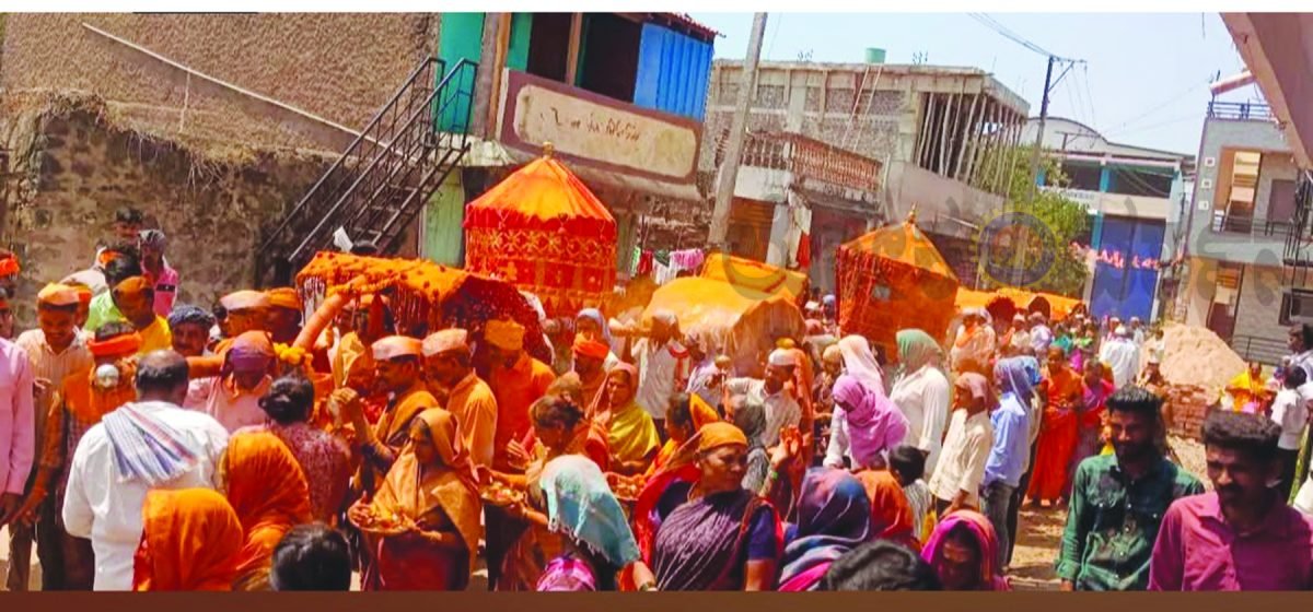 ಗುರ್ಲಾಪುರದಲ್ಲಿ ಲಕ್ಷ್ಮೀದೇವಿ ಜಾತ್ರೆ ಸಂಭ್ರಮ