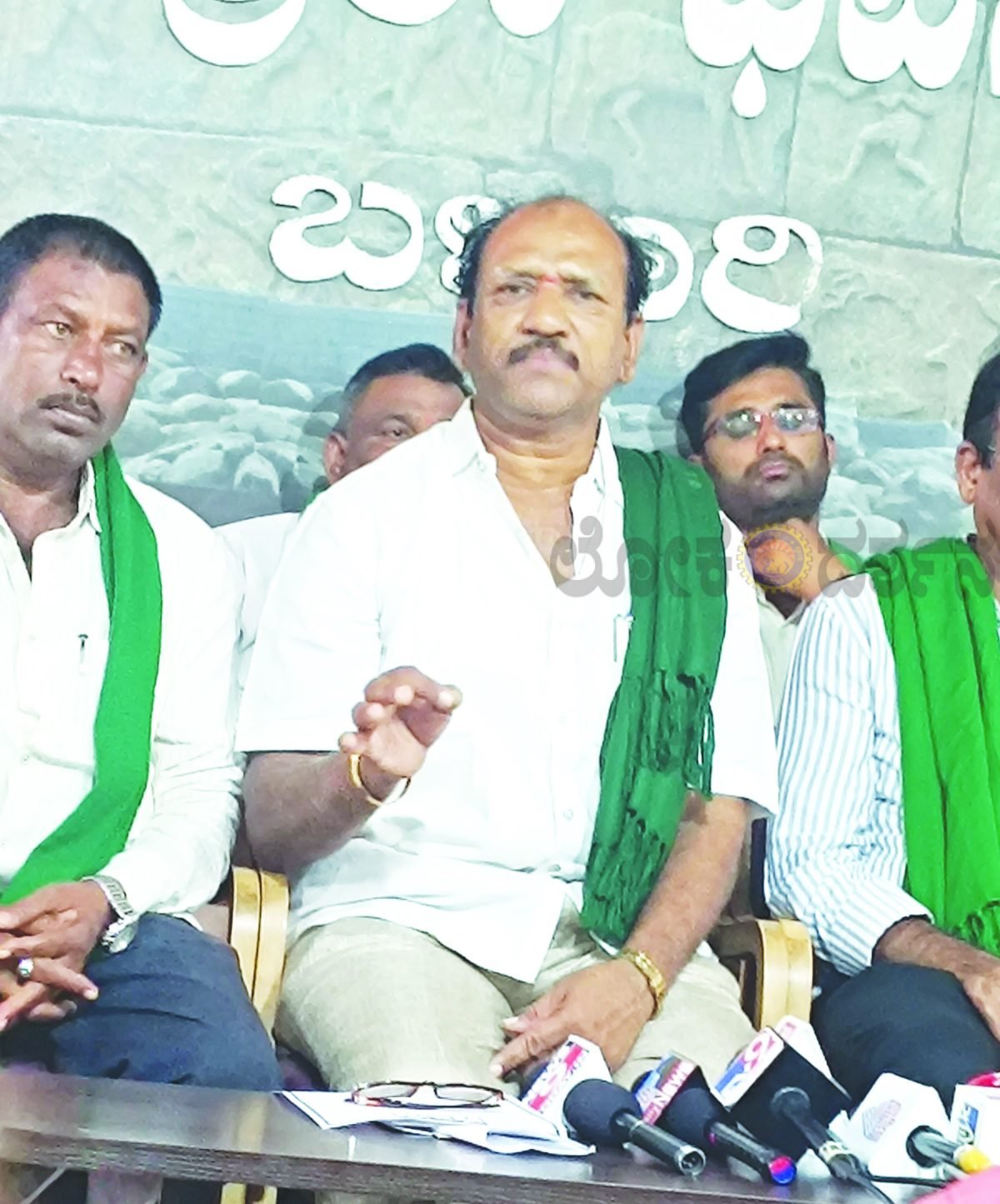 ತುಂಗಭದ್ರ ಜಲಾಶಯದ ನೀರಾವರಿ ಸಲಹಾ ಸಮಿತಿ ಸಭೆ ಬಳ್ಳಾರಿಯಲ್ಲಿ ನಡೆಸಿ : ಪುರುಷೋತ್ತಮ್ ಗೌಡ ಒತ್ತಾಯ