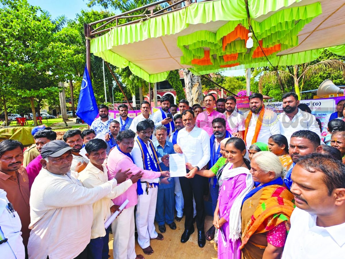 ಧರಣಿಗೆ ಮಣಿದ ಪಾಲಿಕೆ: ಅಂಬೇಡ್ಕರ್ ಭವನ ಕಾಮಗಾರಿ ಶೀಘ್ರ ಆರಂಭ
