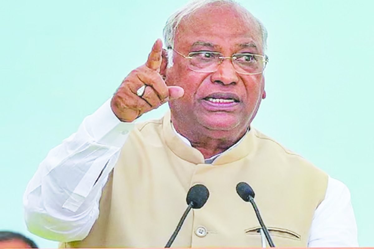 ಖರ್ಗೆ ಟೀಕೆ: ಭಾರತವನ್ನು ‘ಮಾತನಾಡಲು ಅವಕಾಶವಿಲ್ಲದ ಪ್ರಜಾಪ್ರಭುತ್ವ’ವನ್ನಾಗಿ ಮಾಡಿದ ಮೋದಿ ಸರ್ಕಾರ