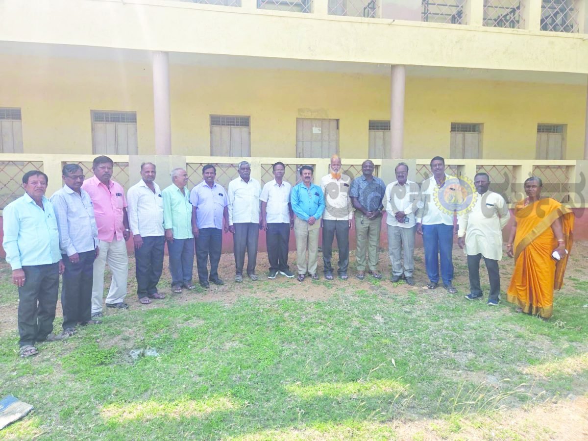 ನಿವೃತ್ತಿಯ ಬಳಿಕ ಒಂದಾದ  SSLC-PUC  ಗೆಳೆಯರ ಬಳಗ