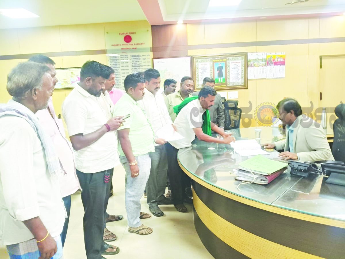ಕೋಟಿಹಾಳ ಗ್ರಾಮದ ದಲಿತ ಕುಟುಂಬಗಳಿಗೆ ನಿವೇಶನ ಕಲ್ಪಿಸಲು ಮನವಿ
