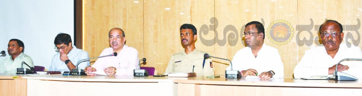 ಅರ್ಥಪೂರ್ಣವಾಗಿ ಕನ್ನಡ ರಾಜ್ಯೋತ್ಸವ ಆಚರಣೆಗೆ ಗದಗ ಜಿಲ್ಲಾಧಿಕಾರಿ ಸಿ.ಎನ್‌.ಶ್ರೀಧರ್ ಸೂಚನೆ