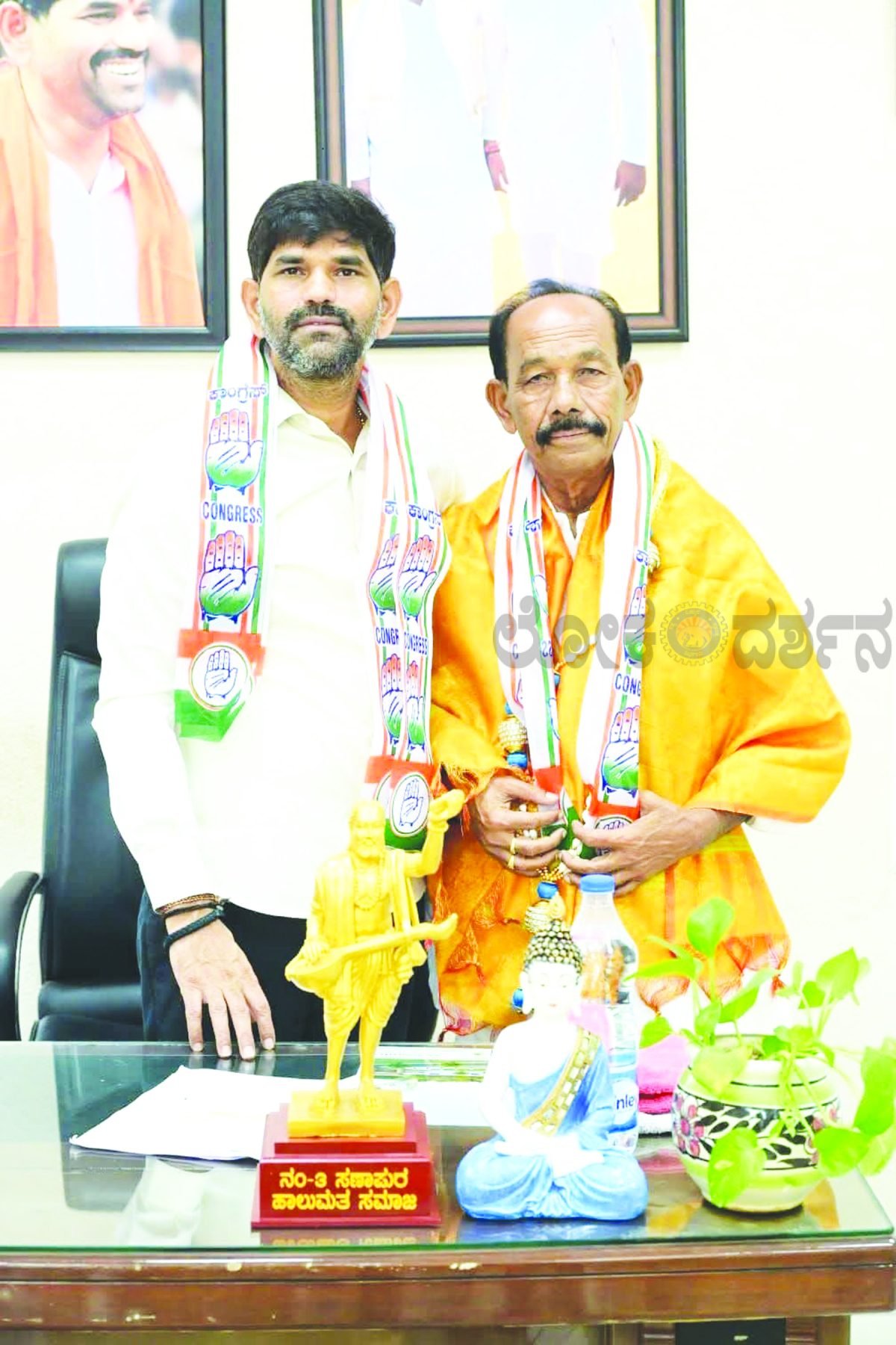 ಕೊರ್ಲಗುಂದಿ ವಿ  ದೊಡ್ಡ ಕೇಶವರೆಡ್ಡಿ ಕಾಂಗ್ರೆಸ್ ಪಕ್ಷಕ್ಕೆ ಸೇರೆ​‍್ಡ ಬೆಂಬಲಿಗರ ಸಂತಸ