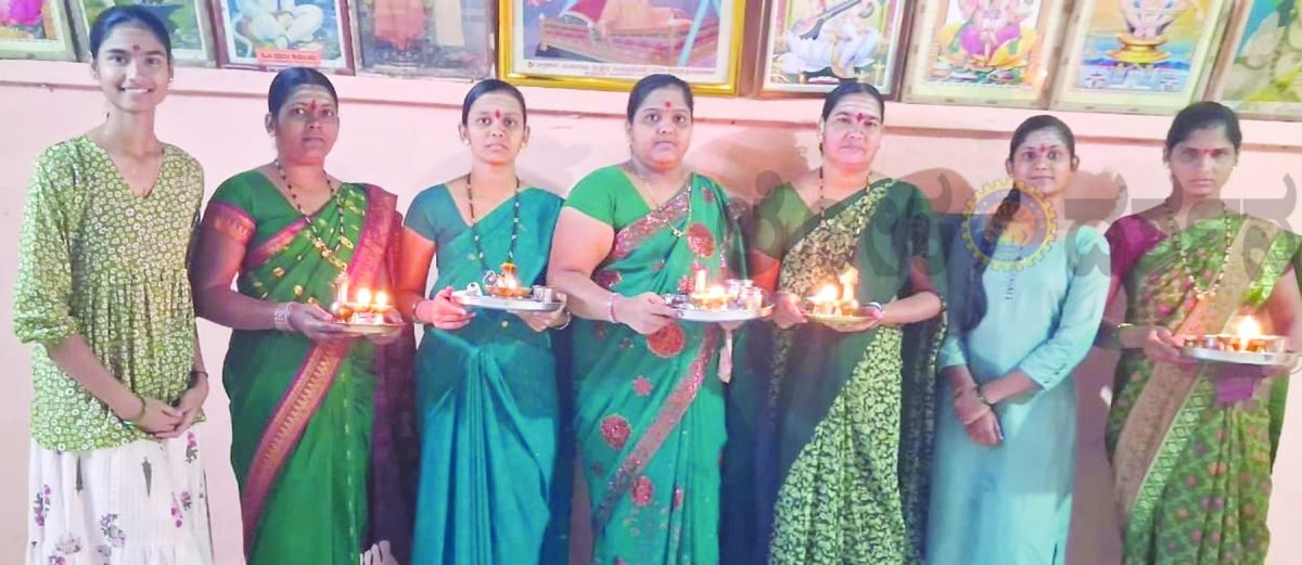 ಬೆಟಗೇರಿ : ನವರಾತ್ರಿ ಮತ್ತು ವಿಜಯ ದಶಮಿ ಹಬ್ಬದ ಮಹಾಸಡಗರ