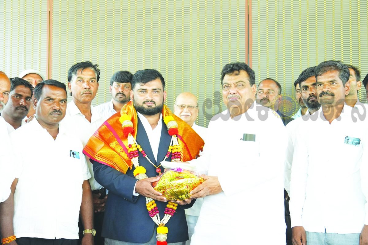 ಕಾಮನ್‌ವೆಲ್ತ್‌ ಕ್ರೀಡಾಕೂಟದಲ್ಲಿ ಬೆಳ್ಳಿ ಪದಕ ಗೆದ್ದ ವಿಜಯಪುರದ ಸಚಿನ್ ಸಾಳುಂಕೆಗೆ ಸಚಿವ ಎಂ.ಬಿ. ಪಾಟೀಲರಿಂದ ಸನ್ಮಾನ