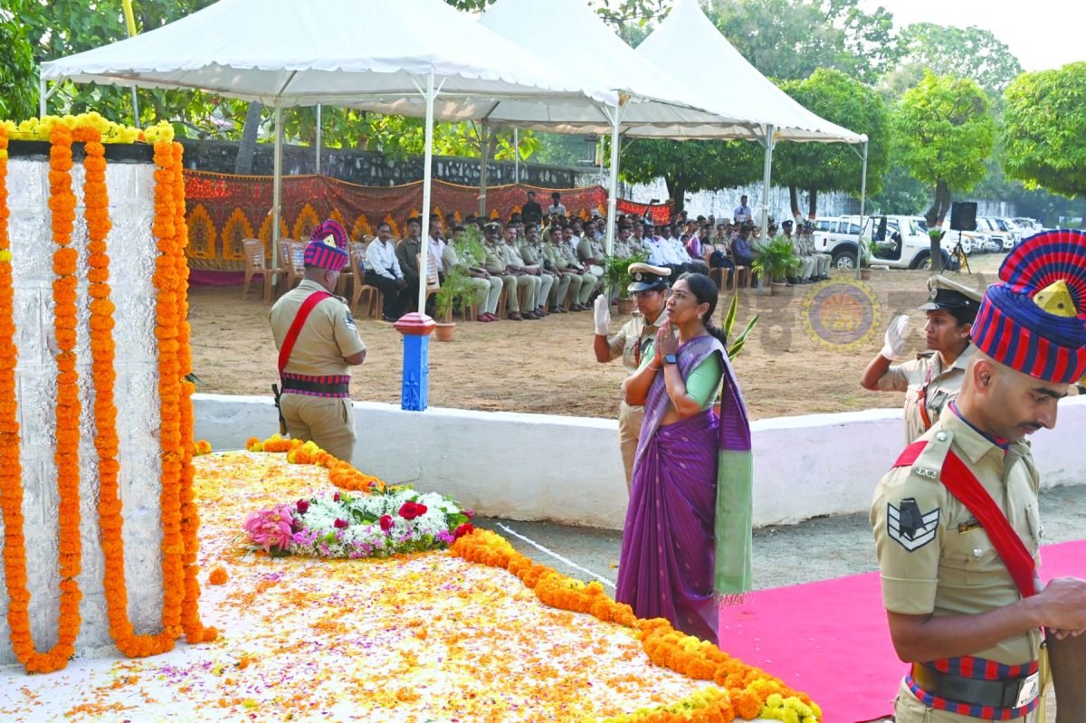 ಪೊಲೀಸ್ ಹುತಾತ್ಮರ ತ್ಯಾಗ, ಸಮರೆ​‍್ಣ ಸದಾ ಸ್ಮರಣೀಯ: ಜಿಲ್ಲಾಧಿಕಾರಿ
