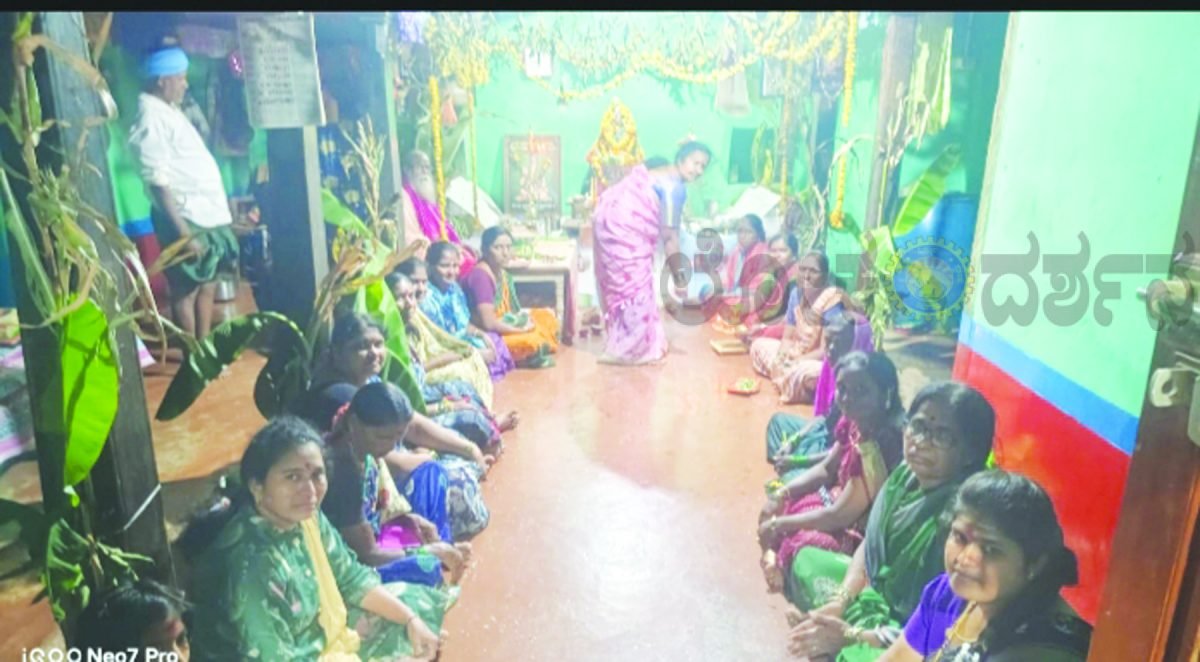 ಅಡವಿ ಮಲ್ಲನಕೇರಿ:  ಶ್ರೀದೇವಿ ಪುರಾಣ ಪ್ರವಚನ