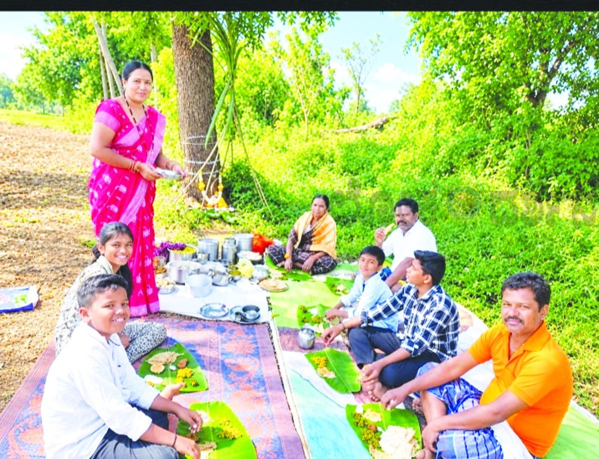 ಕೃಷಿ ಭೂಮಿ ಗೌರವಿಸಿ! ಧಾರ್ಮಿಕ ನಂಬಿಕೆಗಳನ್ನು ಪಾಲಿಸುವುದೇ ಸೀಗೆ ಹುಣ್ಣಿಮೆ: ಚಂದ್ರು