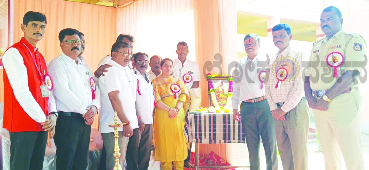 ಕಾಗವಾಡದಲ್ಲಿ ಮಹರ್ಷಿ ವಾಲ್ಮೀಕಿ ಜಯಂತಿ