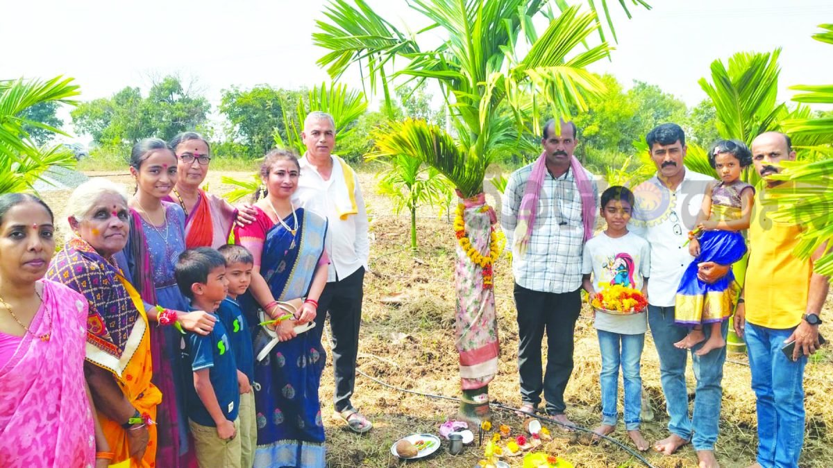 ಉತ್ತರ ಕರ್ನಾಟಕದ ಗ್ರಾಮೀಣ ಸೊಗಡು: ಕೆಎಸ್‌ಆರ್‌ಪಿ ಕಮಾಂಡೆಂಟ್ ಎನ್‌.ಬಿ. ಮೆಳ್ಳೆಗಟ್ಟಿ ಅವರ ಹೊಲದಲ್ಲಿ ಶೀಗಿ ಹುಣ್ಣಿಮೆ ಸಂಭ್ರಮ