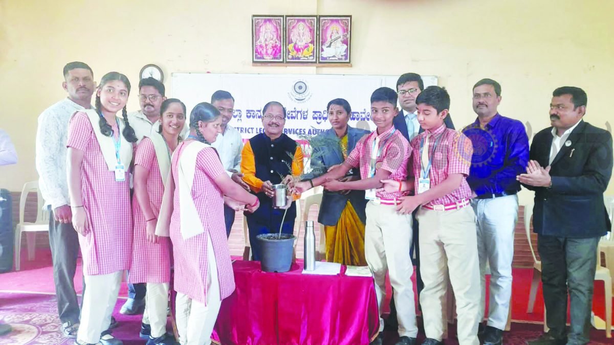 ಮಕ್ಕಳ ದಿನಾಚರಣೆ ಅಂಗವಾಗಿ ವಿವಿಧ ಸ್ಪರ್ಧೆಗಳು