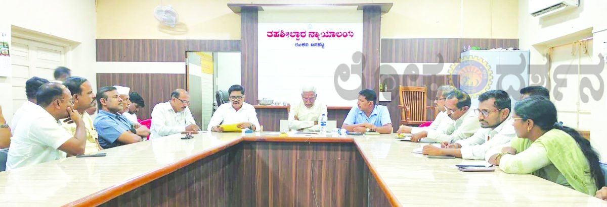 ತಾಲೂಕಾಡಳಿತದಿಂದ ಅದ್ದೂರಿ ರಾಜ್ಯೋತ್ಸವ ಆಚರಣೆ