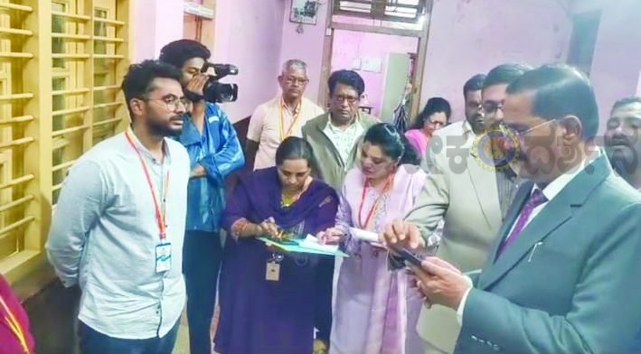 ಸಕಾಲದಲ್ಲಿ ಕಂದಾಯ ಸೇವೆ ಒದಗಿಸಿ, ಆಡಳಿತದಲ್ಲಿ ಪಾರದರ್ಶಕತೆ ಕಾಪಾಡಿಕೊಳ್ಳಿ: ಉಪ ಲೋಕಾಯುಕ್ತ ಬಿ. ವೀರಪ್ಪ