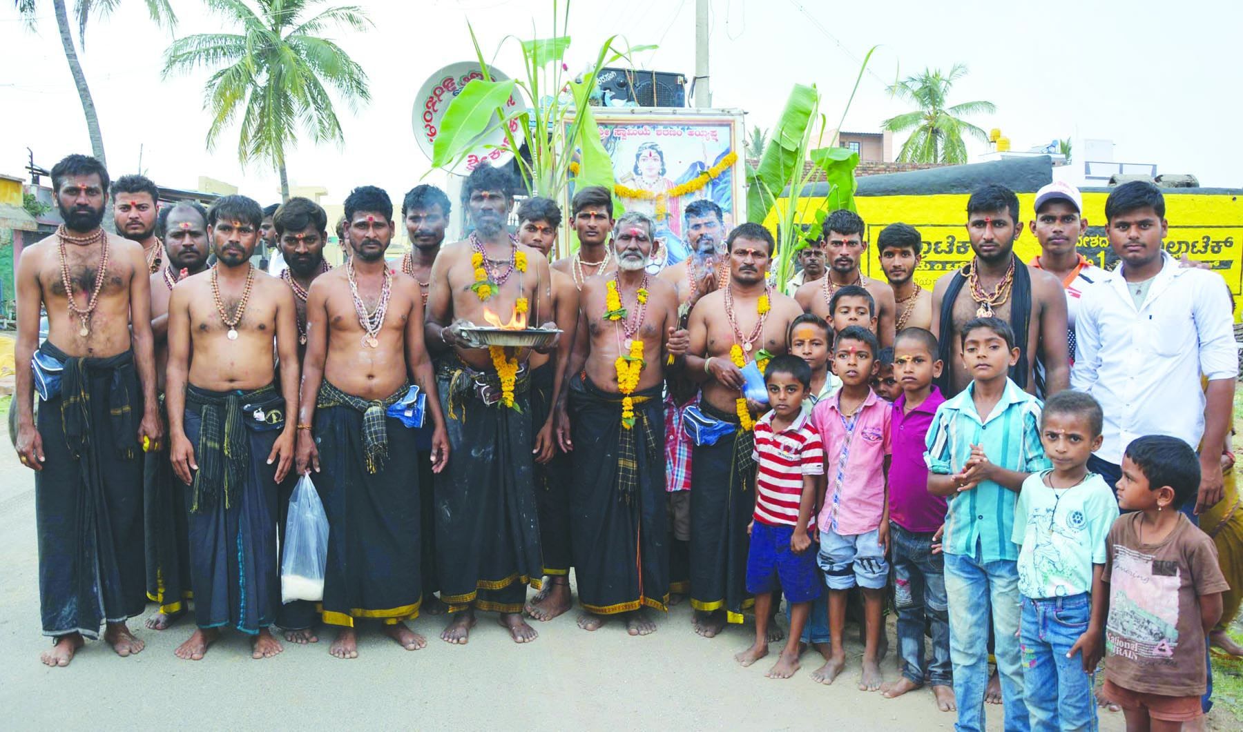 ಭಕ್ತರಿಂದ ಅಯ್ಯಪ್ಪ ಸ್ವಾಮೀಯ ಕುಂಭಮೇಳ