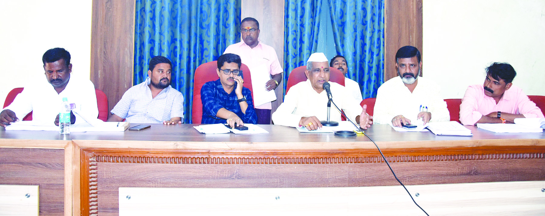 ಸಭೆಗೆ ಗೈರು ಹಾಜರಾದ ಮುಖ್ಯಸ್ಥರ ಮೇಲೆ ಶಿಸ್ತುಬದ್ದ ಕ್ರಮ