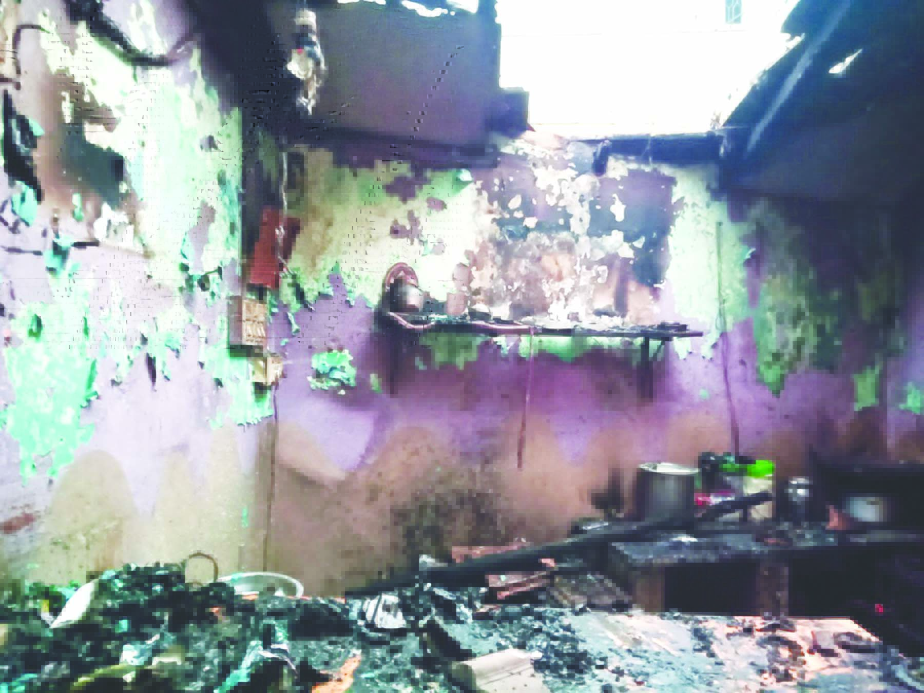 ಹೊಟೇಲ್ ಗೆ  ಆಕಸ್ಮಿಕ ವಿದ್ಯುತ್ ಸರ್ಕ್ಯೂಟ್: 2 ಲಕ್ಷ ರೂ. ಹಾನಿ