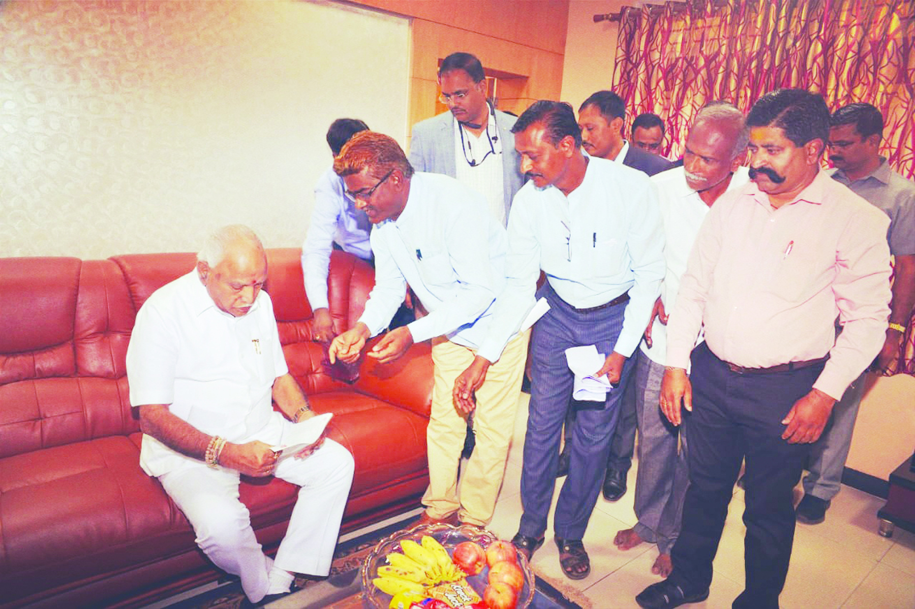 ವಿಮಾನ ನಿಲ್ದಾಣಗಳಿಗೆ ಚನ್ನಮ್ಮ, ರಾಯಣ್ಣ ನಾಮಕರಣಕ್ಕೆ ಒತ್ತಾಯ