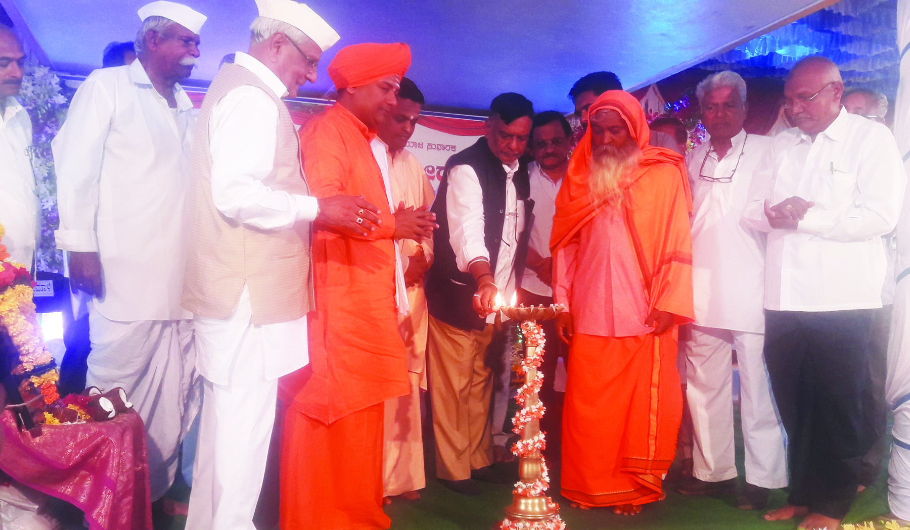 ಸಂಸ್ಕಾರಯುತ ಸಂಸಾರ ಇನ್ನೊಬ್ಬರಿಗೆ ದಾರಿದೀಪ