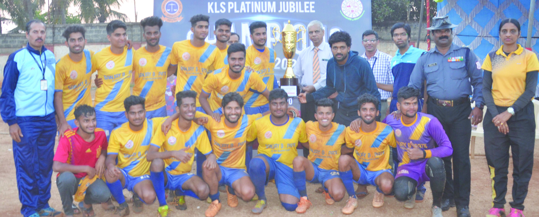 ಕೆಎಲ್ಎಸ್ ಜಿಐಟಿಗೆ ಫುಟ್ಬಾಲ್ ಚಾಂಪಿಯನ್ಸ್ ಟ್ರೋಫಿ