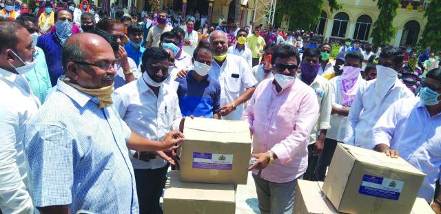 ಕೋವಿಡ್ ಲಾಕ್ ಡೌನ್ ನಿಂದ ಸಂಕಷ್ಟಕ್ಕೊಳಗಾದವರಿಗೆ ಸರ್ಕಾರದ ನೆರವು