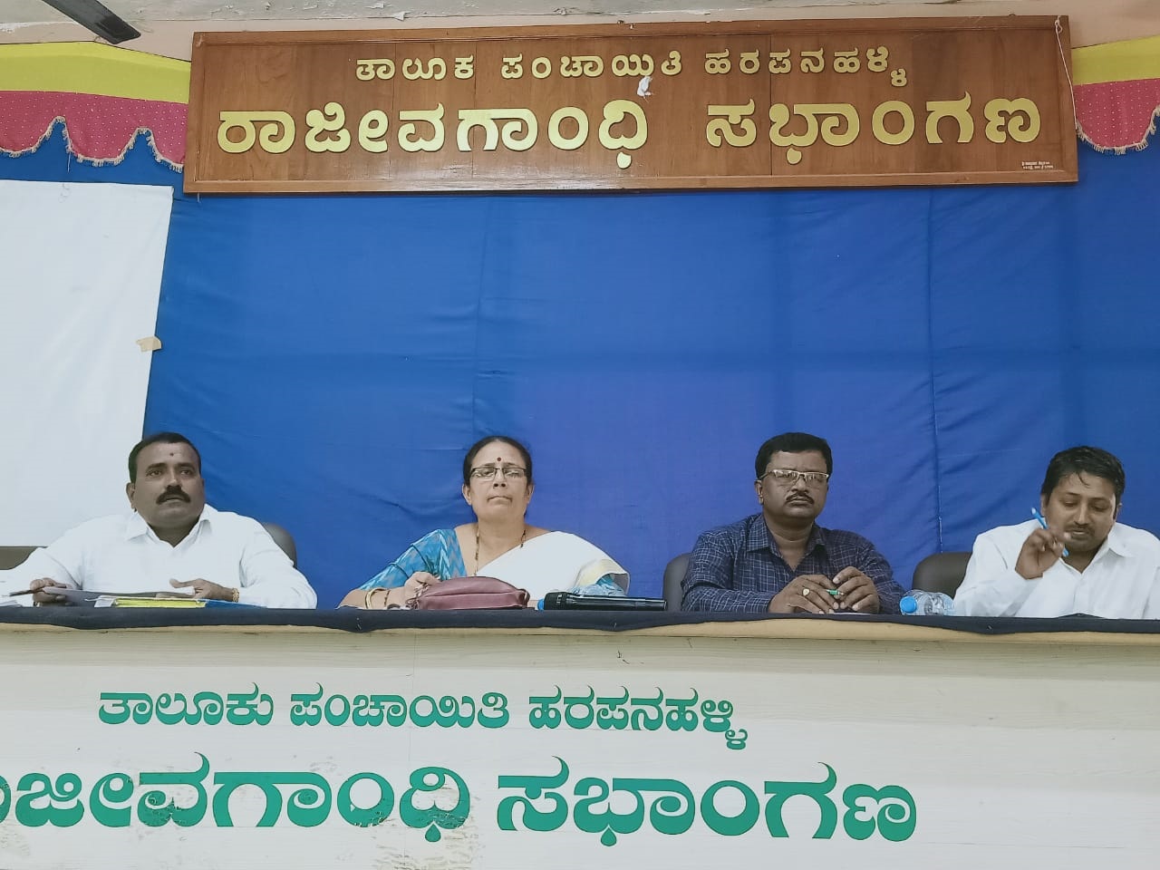 ಉದ್ಯೋಗ ಖಾತ್ರಿಯ ಹಣ ಪಾವತಿಸಿ, ಗುಳೆ ಹೋಗುವುದನ್ನು ತಪ್ಪಿಸಿ: ಅನ್ನಪೂರ್ಣಮ್ಮ