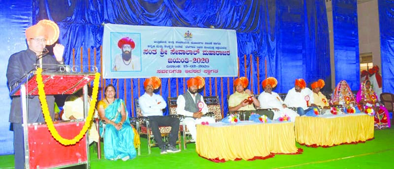 ಸೇವಾಲಾಲ ಮಾರ್ಗದರ್ಶನದಲ್ಲಿ ಪ್ರತಿಯೊಬ್ಬರೂ ನಡೆಯೋಣ