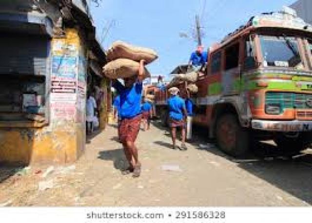   ಬದುನಿರ್ಮಾಣ ಅಭಿಯಾನಕ್ಕೆ ಚಾಲನೆ,  ಕೂಲಿಕಾರ್ಮಿಕರಿಗೆ ಪ್ರತಿಜ್ಞಾವಿಧಿ ಬೋಧಿಸಿದ ಸಚಿವ ಪಾಟೀಲ್