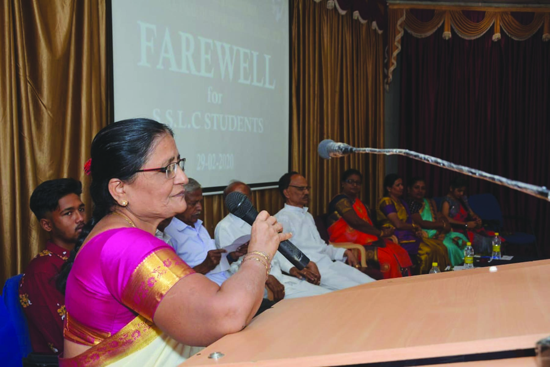 ಕೀಳರಿಮೆ ಬಿಟ್ಟು ಯಶಸ್ಸು ಸಾಧಿಸಿ: ಕರಡಿಗುಡ್ಡ