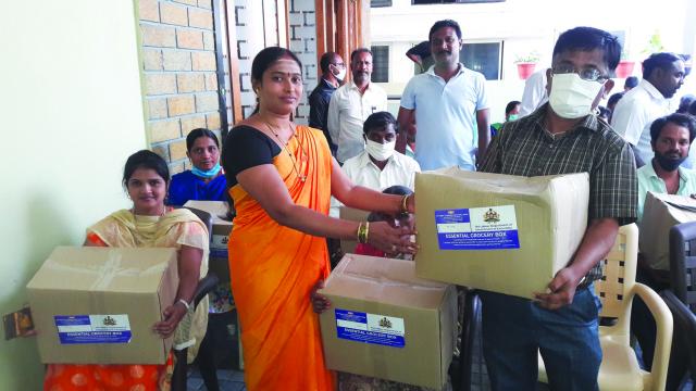 ವಿಕಲಚೇತನರಿಗೆ ಆಹಾರ ಧಾನ್ಯ ಕಿಟ್ ವಿತರಣೆ