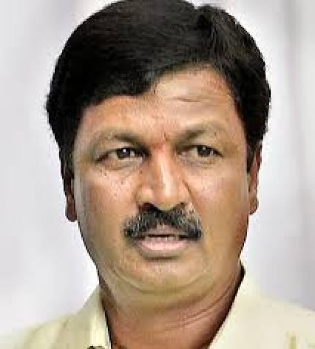  ಬೆಳ‌ಗಾವಿ ಜಿಲ್ಲೆಯಲ್ಲಿ ಕೊರೋನಾ ಸೋಂಕು: ಬಿಗಿ ಕ್ರಮ ಕೈಗೊಳ್ಳಲು ಸಚಿವ ರಮೇಶ್ ಜಾರಕಿಹೊಳಿ ಸೂಚನೆ