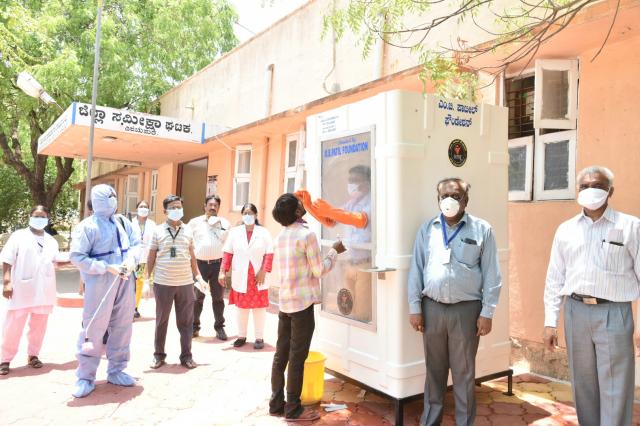 ಮಾಧ್ಯಮ ಪ್ರತಿನಿಧಿಗಳ ಗಂಟಲು ದ್ರವ ಮಾದರಿ ಸಂಗ್ರಹ
