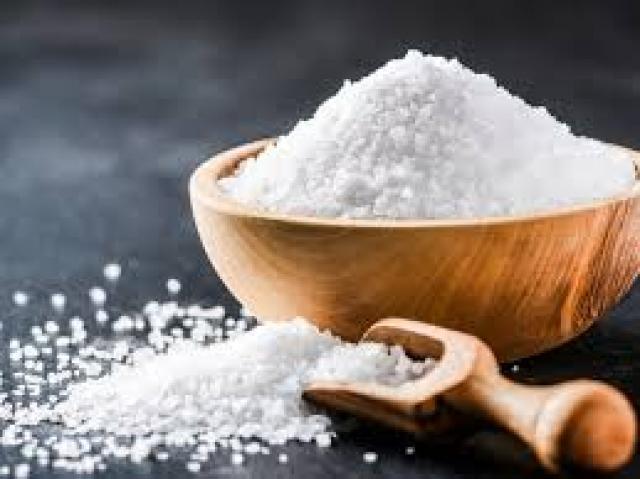  ಲಾಕ್ ಡೌನ್ ವೇಳೆ ಸಕ್ಕರೆ, ಉಪ್ಪು, ಎಣ್ಣೆ ಪೂರೈಸುತ್ತಿರುವ ರೈಲ್ವೆ 