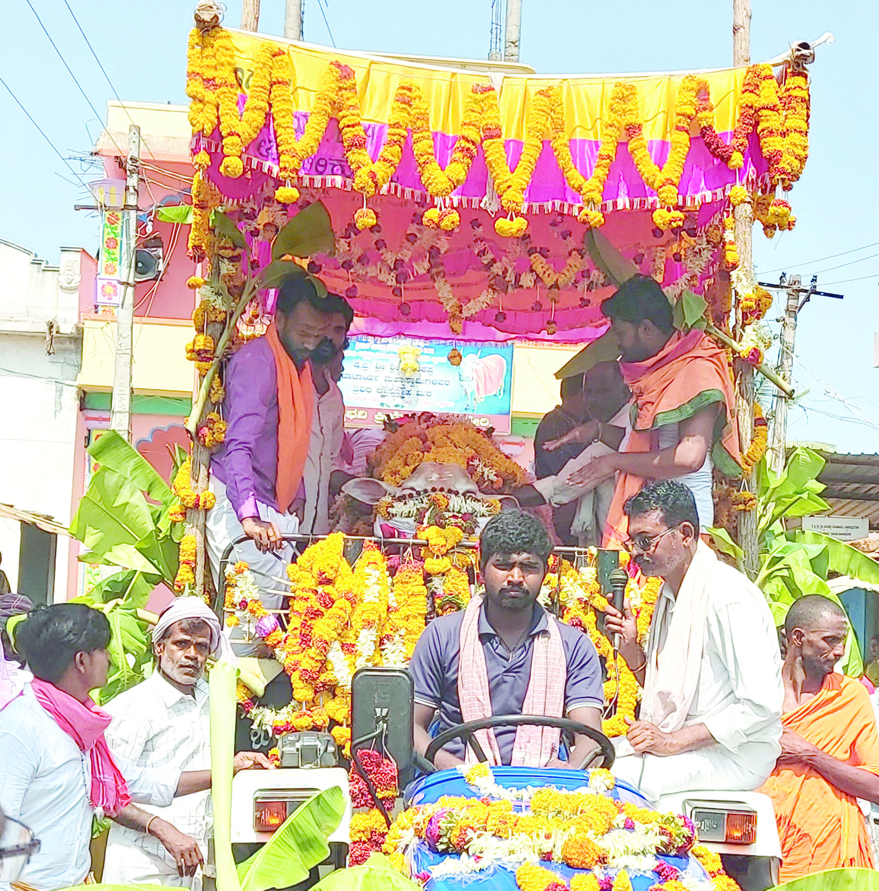 ಗುಡ್ಡದಮಲ್ಲಾಪುರ ವೃಷಭರೂಪಿ ಹಿರಿಯ ಮೂಕಪ್ಪ ಶ್ರೀಗಳು ಪಂಚಭೂತಗಳಲ್ಲಿ ಲೀನ