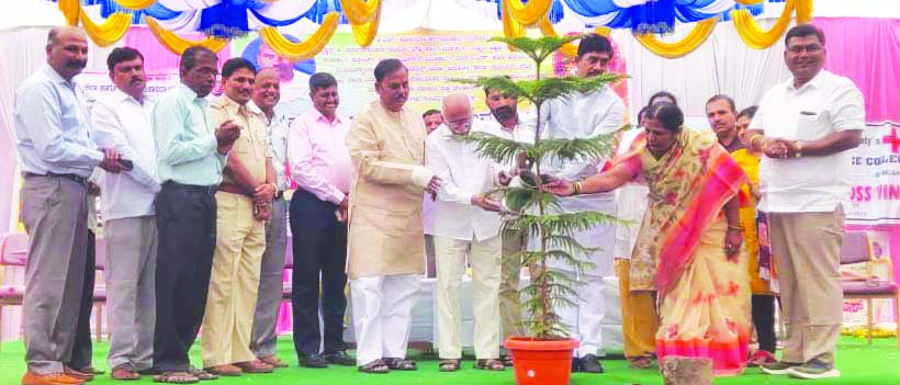 ಸೋನವಾಲ್ಕರ ಪ್ರತಿಷ್ಠಾನದ ಕಾರ್ಯ ಶ್ಲಾಘನೀಯ:  ಸಂಗಮೇಶ ನಿರಾಣಿ