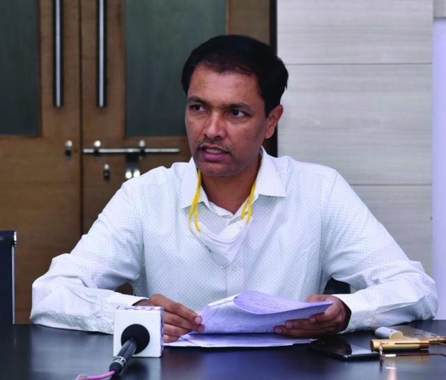60 ವರ್ಷ ಮೇಲ್ಪಟ್ಟ ಪ್ರತಿ ವ್ಯಕ್ತಿಯ ಗಂಟಲು ದ್ರವ ಮಾದರಿ ವೈದ್ಯಕೀಯ ಪರೀಕ್ಷೆಗೆ ರವಾನೆ: ಡಿಸಿ
