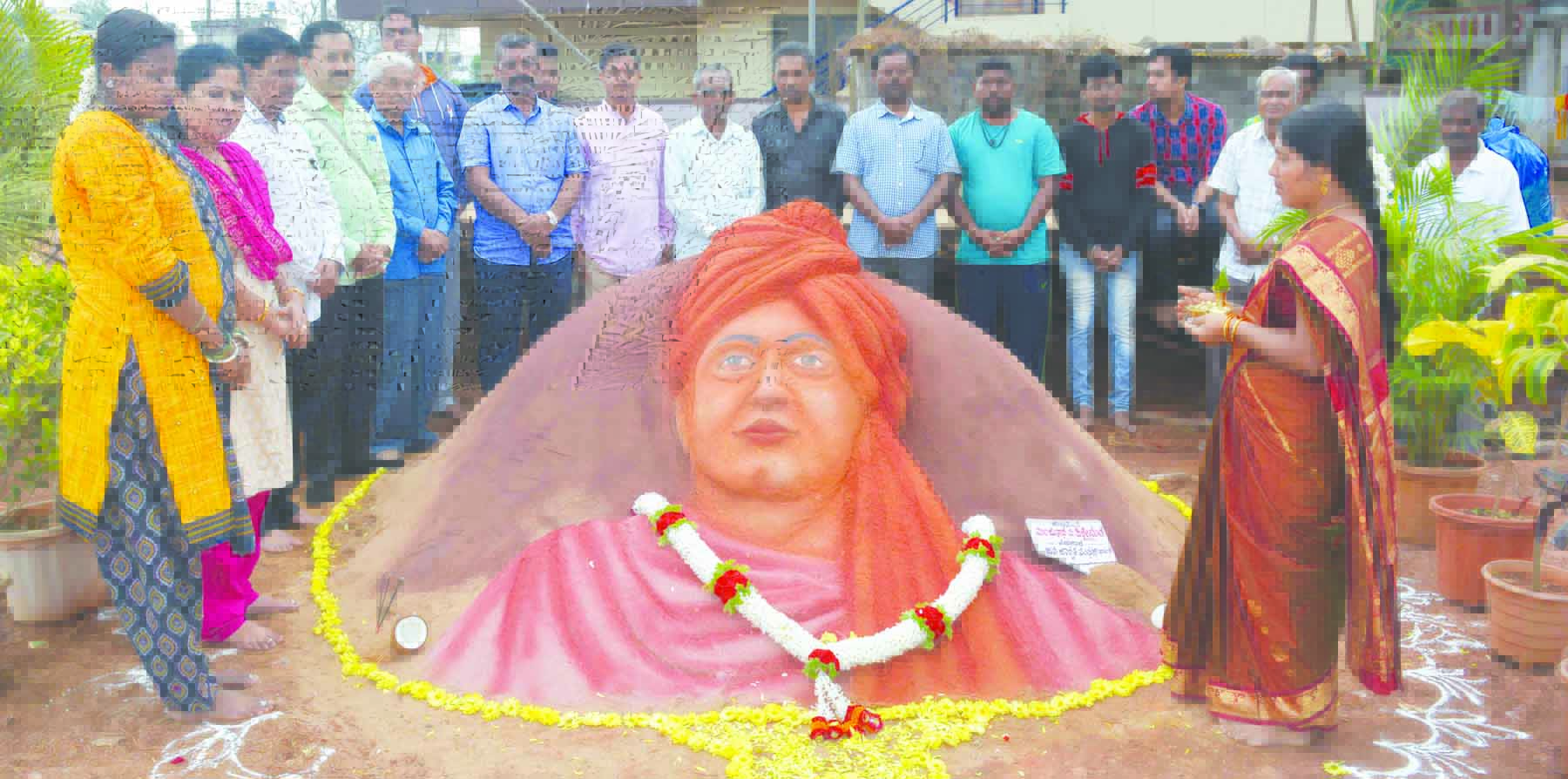 ಮರಳಿನಲ್ಲಿ ಅರಳಿದ ಸ್ವಾಮಿ ವಿವೇಕಾನಂದರು 
