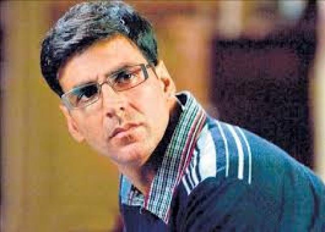  ಮುಂಬೈ ಪೊಲೀಸರಿಗೆ  ೨ ಕೋಟಿ ದೇಣಿಗೆ ಪ್ರಕಟಿಸಿ ‘ಉದಾರತೆ’  ಮೆರೆದ  ಅಕ್ಷಯ್ ಕುಮಾರ್