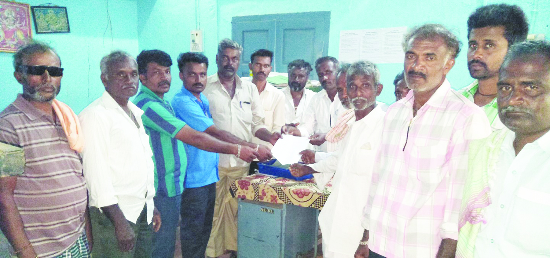 ವಿದ್ಯುತ್ ಸರಬರಾಜು ಮಾಡುವಂತೆ ಆಗ್ರಹಿಸಿ ರೈತರ ಮನವಿ 