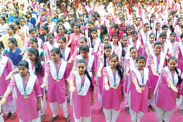 ಹೊಸಪೇಟೆ: ಸುಭದ್ರ ಪ್ರಜಾಪ್ರಭುತ್ವಕ್ಕಾಗಿ ಯುವಜನತೆ ಹಕ್ಕು ಚಲಾಯಿಸಿ