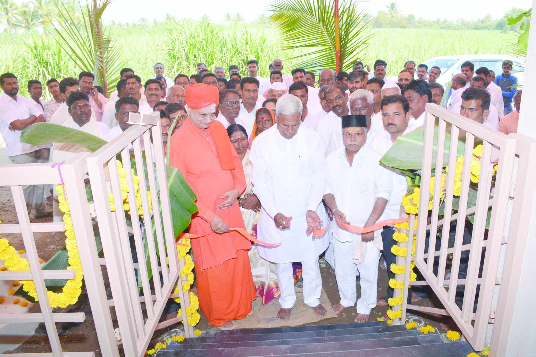 ಪುರಸಭೆ ಸಹಯೋಗದಲ್ಲಿ ಅಕ್ರಮ ಕಟ್ಟಡಗಳ ತೆರವು