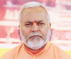 ಅಯೋಧ್ಯೆಯ  ಹನುಮಾನ್ ಗರ್ಹಿ  ದೇಗಲದಲ್ಲಿ ಪೂಜೆ ಸಲ್ಲಿಸಿದ   ಚಿನ್ಮಯಾನಂದ 