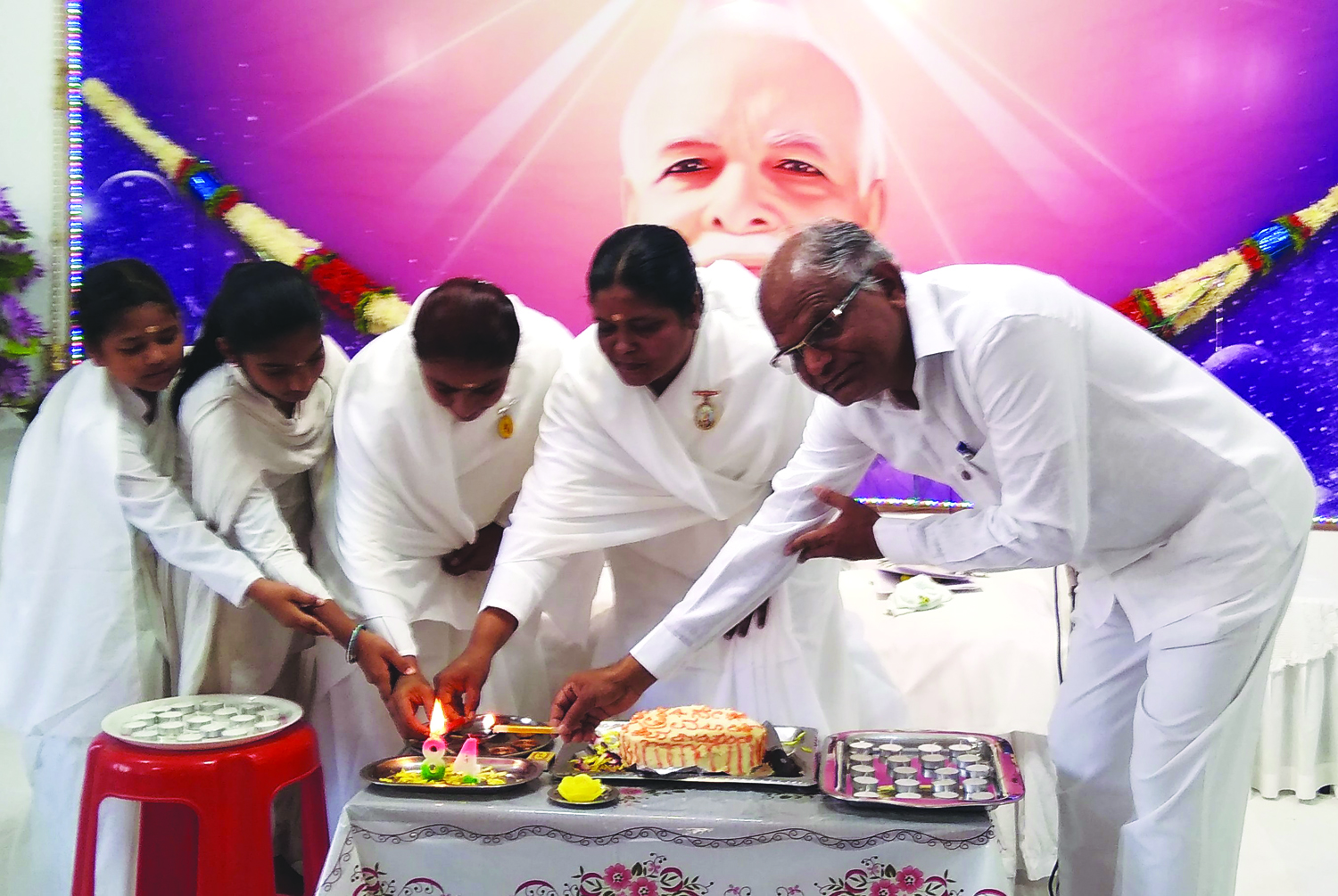 ಸಿಂದಗಿ: ಪರಮಾತ್ಮ ಶಿವ ಏಕ ರೂಪದಲ್ಲಿದ್ದಾನೆ