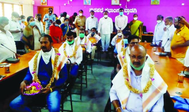 ಅಂಗವಿಕಲರಿಗೆ ತ್ರಿಚಕ್ರ ವಾಹನಗಳ ವಿತರಣೆ ಕಾರ್ಯಕ್ರಮ