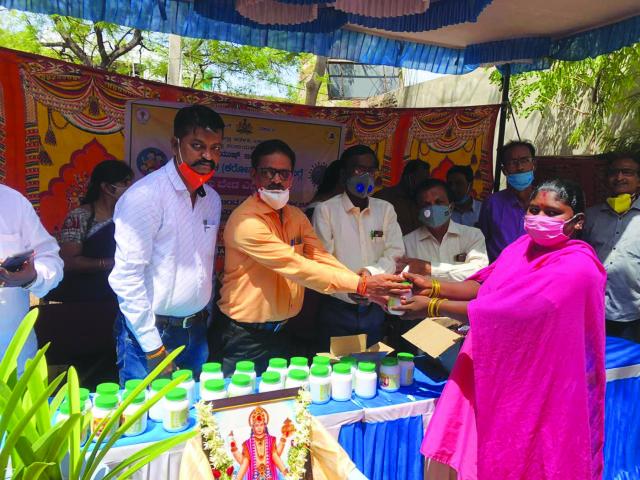 ಆಶಾ ಕಾರ್ಯಕರ್ತರಿಗೆ ಉಚಿತ ಔಷಧಿ ವಿತರಣೆ