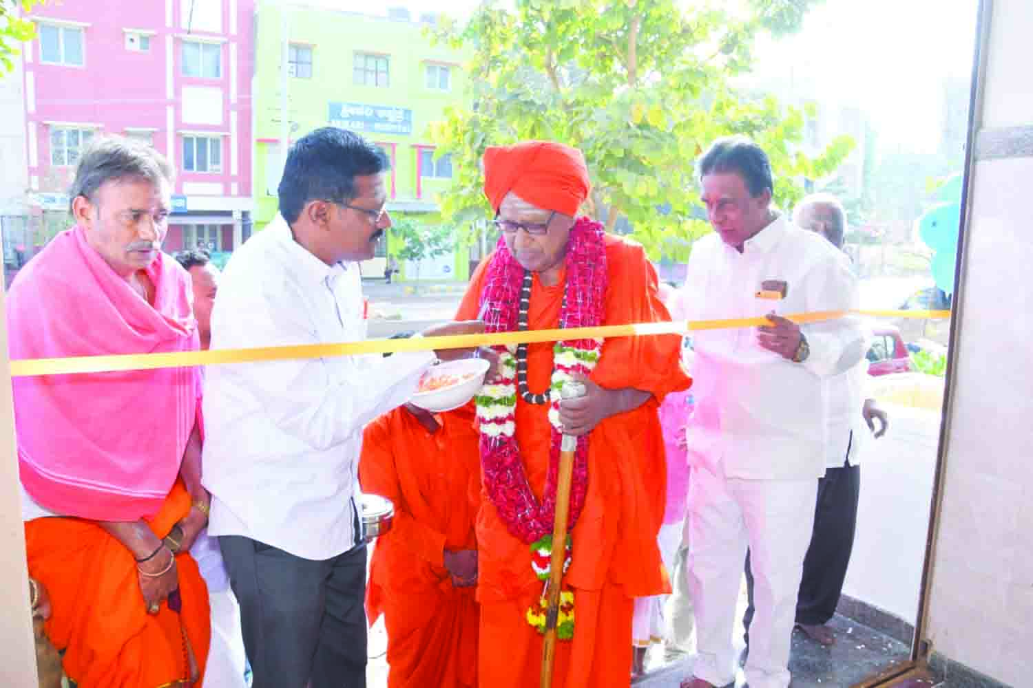 ಹೊಸಪೇಟೆ: ನೂತನ ಆಸ್ಪತ್ರೆ ಉದ್ಘಾಟನೆ 